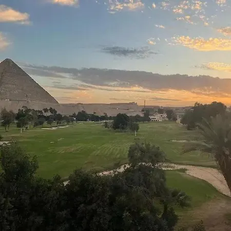 Paradise Pyramids View Apartment